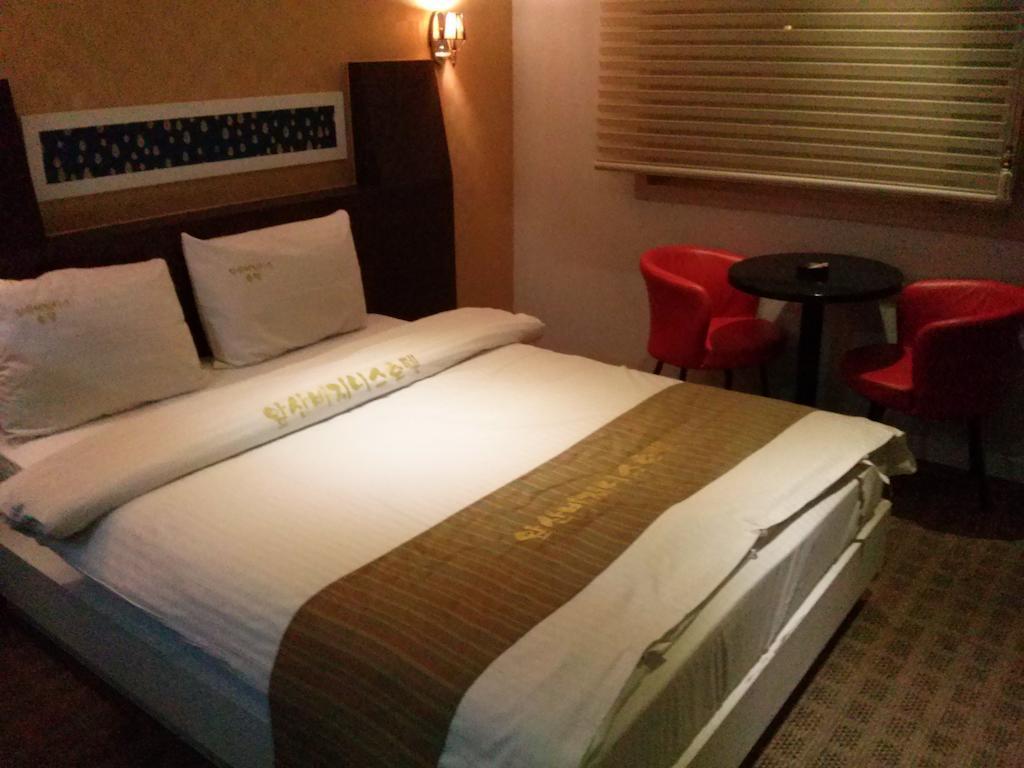 Apsan Business Hotel دايجو الغرفة الصورة