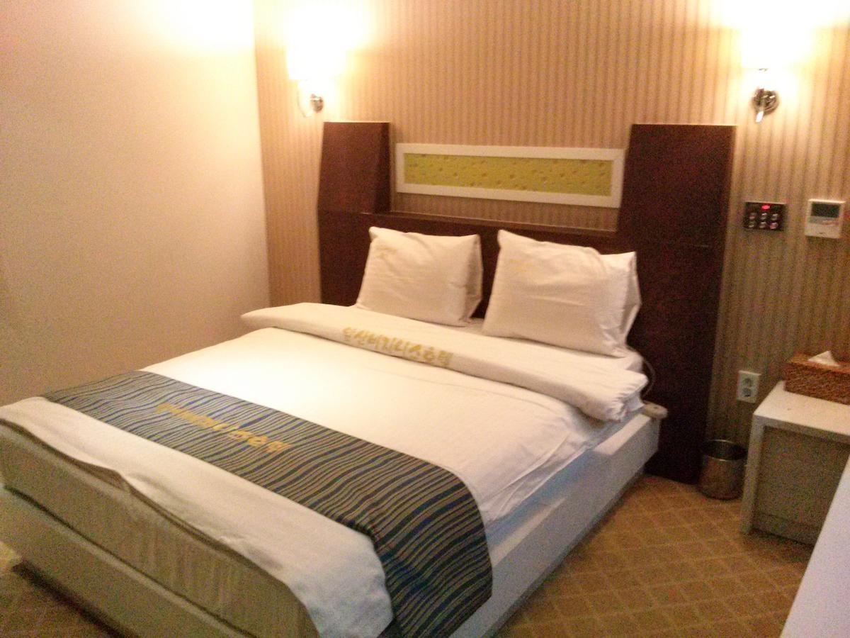 Apsan Business Hotel دايجو الغرفة الصورة
